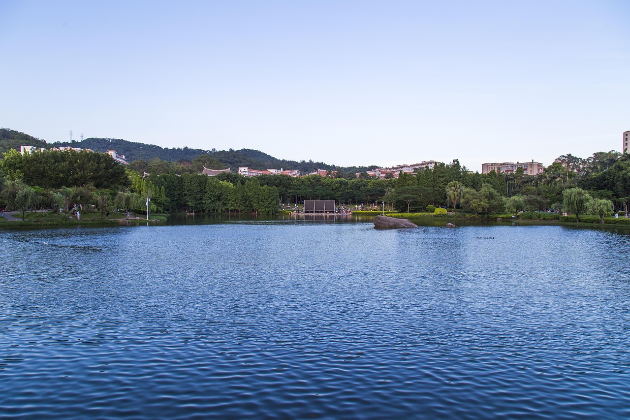 “厦门大学面积多少亩” 厦门大学翔安校区总面积多少亩？
